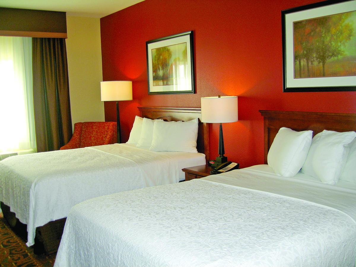 Savanna Inn & Suites المظهر الخارجي الصورة