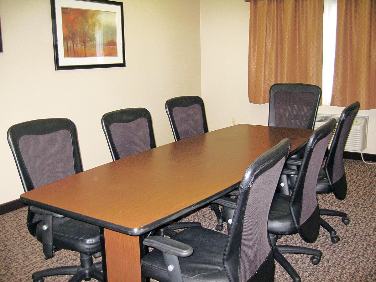 Savanna Inn & Suites المظهر الخارجي الصورة