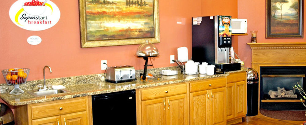 Savanna Inn & Suites المظهر الخارجي الصورة