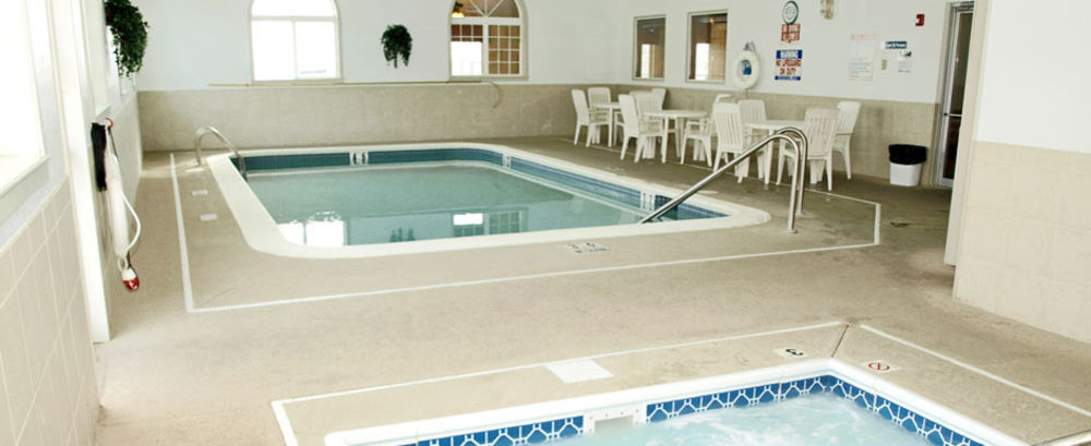 Savanna Inn & Suites المظهر الخارجي الصورة